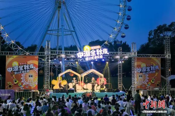 当代公园的夜晚还能是什么样？“中湖金秋夜”带来多元体验