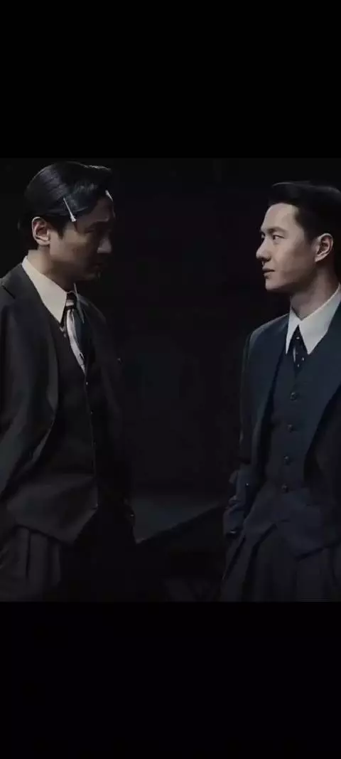 总得有人做黑暗里的那束光吧，戏里戏外，你的抉择我的相信，你就是光