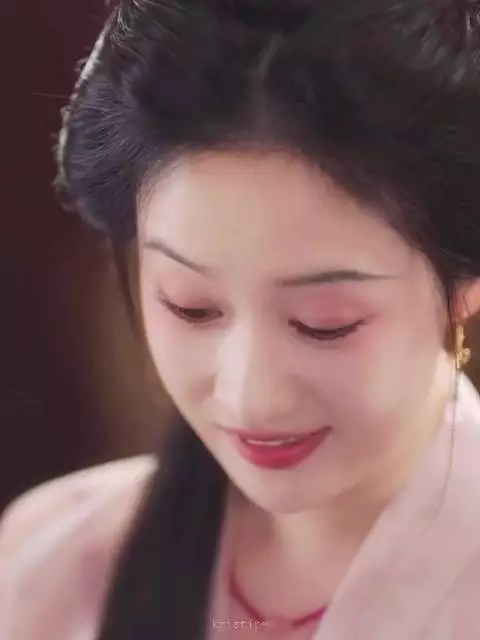刘美含在兰香如故里演的真好！做配角也依旧出彩！