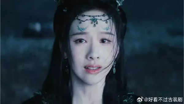 雾妄言主动与武拾光圆房，难道是为了弥补屠戮蛟族的错