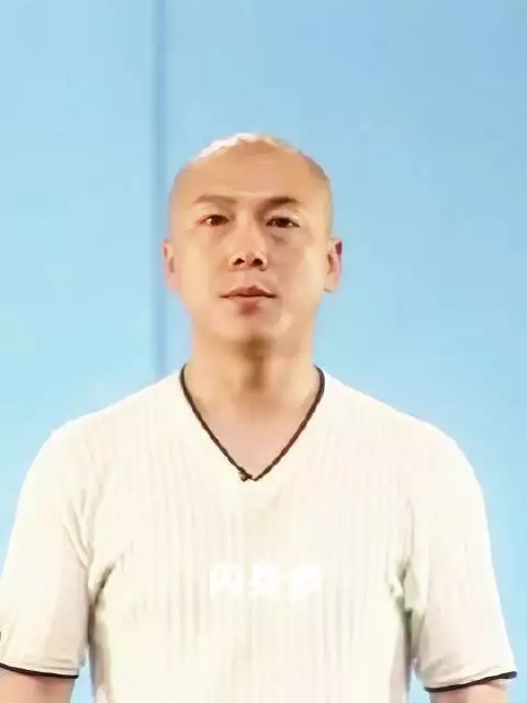 闪身步蹦沙卡拉卡 这才是我们想看的闪身步啊