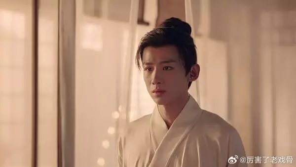 如果是去见老婆 顾九思一定跑着去，连鞋都不穿