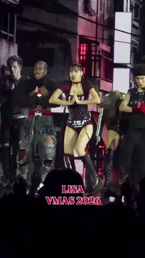 LISA的开腿展示