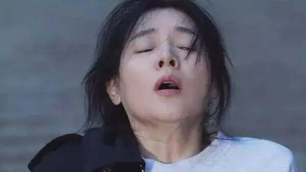 为了报复出轨的妻子，他干了一件所有男人都不敢干的事