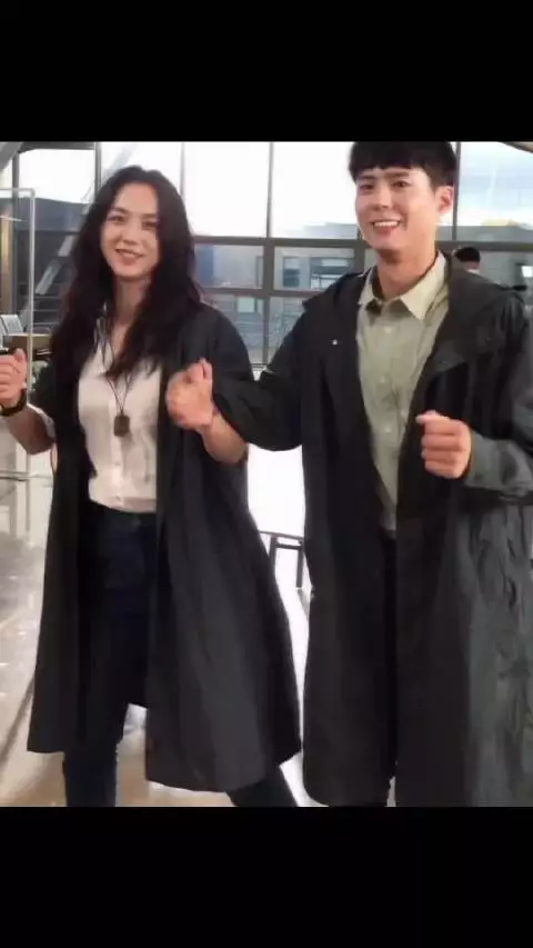 汤唯和朴宝剑的姐弟味好浓啊 来个导演，递个本子吧