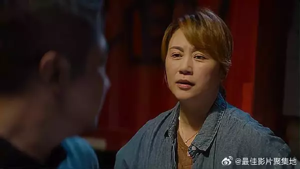 范丞丞拍到油耗子罪行,被追杀,下秒竟钻狗洞跑了