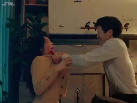 美女被男友欺骗的太惨了