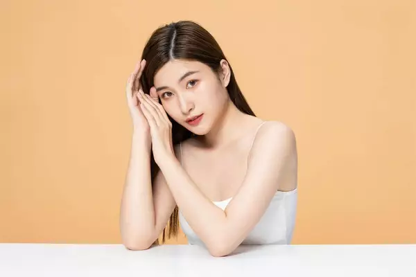 她允许你用她的视频账号，说明对你没什么秘密了