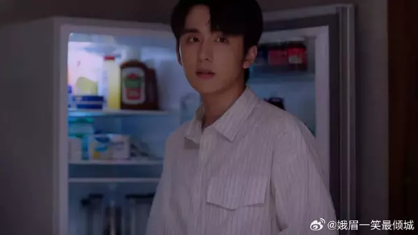 凌霄李尖尖在气头上，谁也不肯低头，贺子秋反应相反