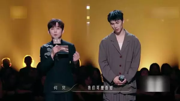 城市再远风雨再大也要赴约 何老师一开口就是完美嘴替，深入人心