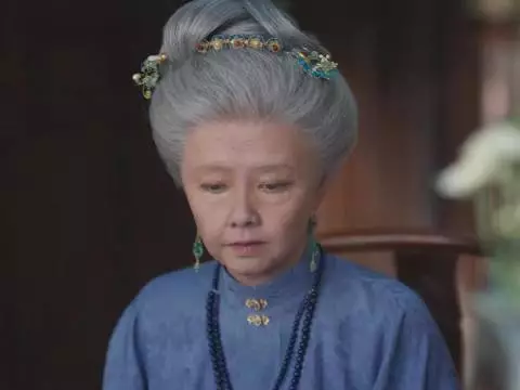 杜翠雀坐姿成焦点，多年后兰香已老