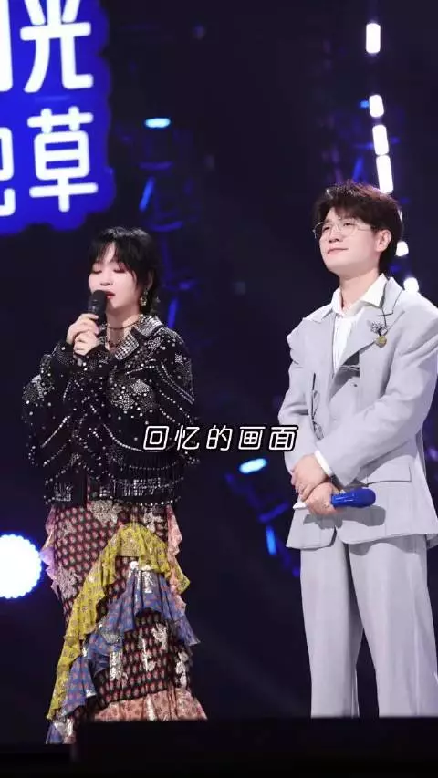 把规则研究明白了，火场逃生和对手数据持平，周笔畅依靠徽章优势成功突围副本