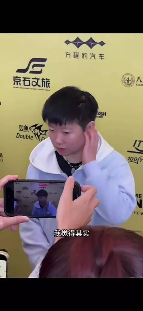 热爱不代表可以随心所欲，赛场之内，观赛礼仪应当放在第一位