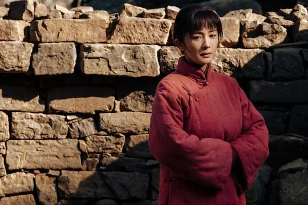 《生万物》拿下两项飞天大奖，女配获得提名，女主却再次掉提！