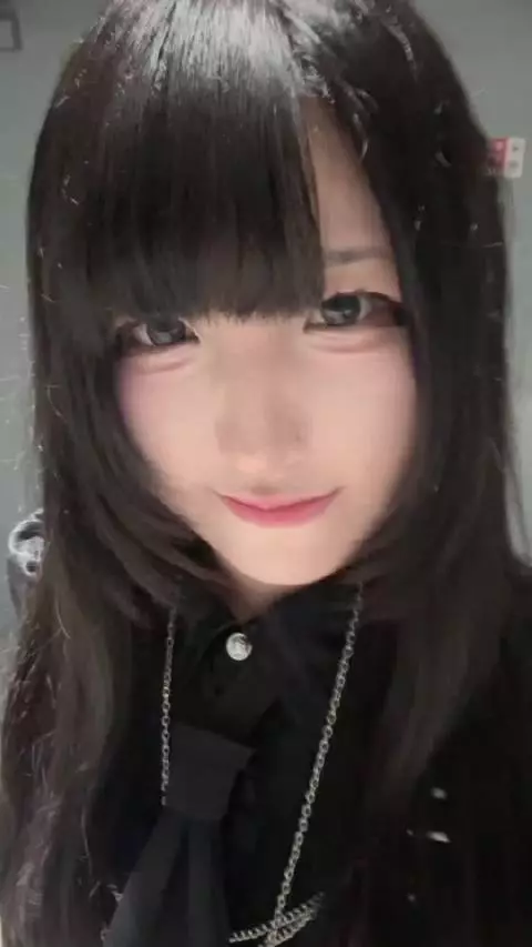 我需要买头饰了