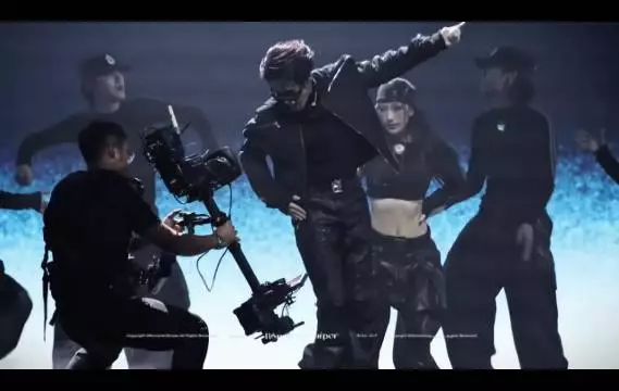 檀健次体内的拉丁基因开始发力了