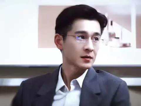 乔振宇塑造狄立人，斯文败类氛围感焊在身上