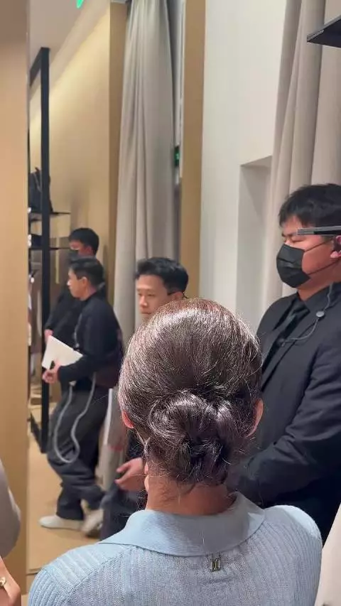 游泳世界冠军汪顺,演员、歌手张新成以及演员何润东同框参加活动
