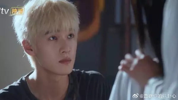 晴也看不惯邢武，下秒被他亲手上药，瞬间芳心暗许