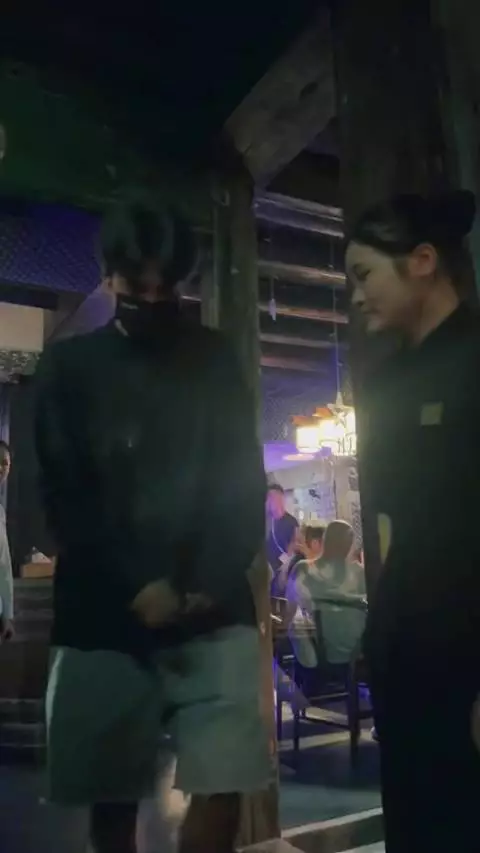 粉丝:我喜欢你老婆! 赵又廷:我也喜欢 好了好了到底谁不喜欢高圆圆