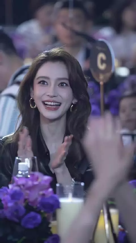 Angelababy回应被说显老 50岁都想娶啊 太美了呢 生图更美