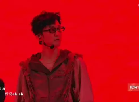 王传君这个舞蹈实力绝对被低估了，大框架长手长脚律动感好好啊，看得我好爽！