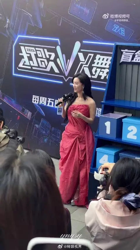 李晟去打歌上班，现场清唱红尘客栈，感觉青春回忆又被唤醒