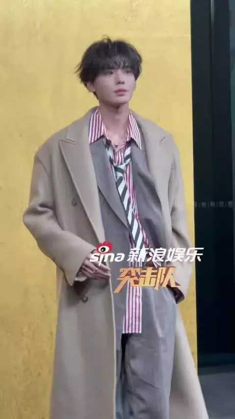 欧巴来了~新浪娱乐