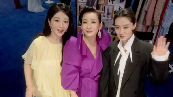 张小斐杨紫秦海璐后台合照！影后视后一起合照，对我的眼睛好好！