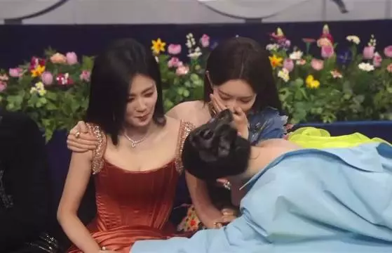 白鹿孟子义周也聊啥呢孟姐这眼神看白梦妍哪里呢喂