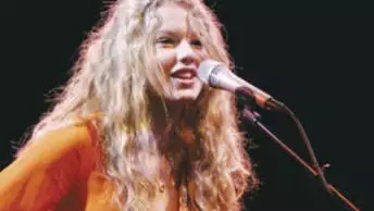 20 Years of Taylor Swift 同名专辑发行二十周年