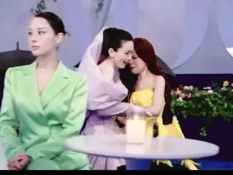 陈昊宇万妮达后台唠嗑停不下来，浪姐老友见面收不住
