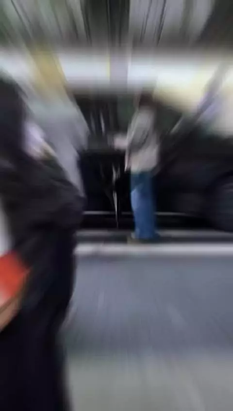 田嘉瑞亮相横店影视节文荣奖上班直拍