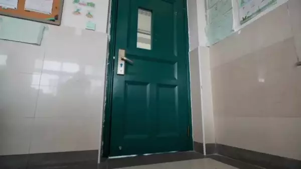 本以为家长不来就没事，结果老师直接放大招？！