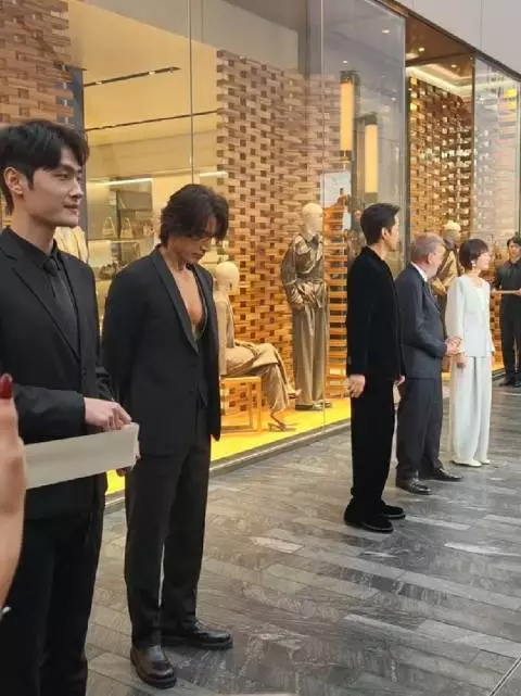胡歌 言承旭 两个帅男人同框