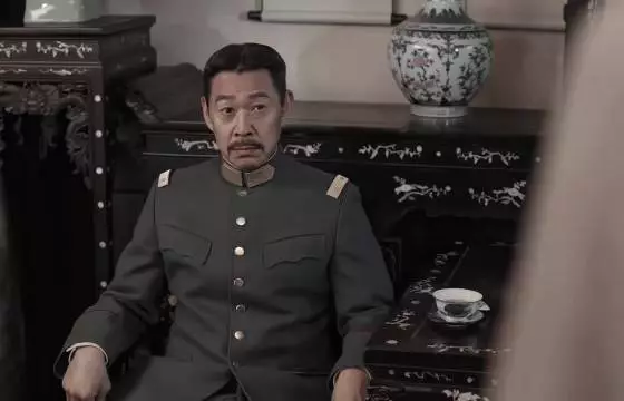 被父亲道德绑架逼联姻，他该如何选择