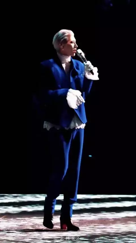 蔡徐坤脸是王牌舞台是王炸
