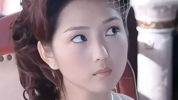 何洁杨千嬅同框五官神似,网友称像亲姐妹
