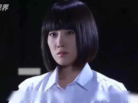 母亲心疼女儿坐月子没人照顾，大半夜用板车把她推回了家