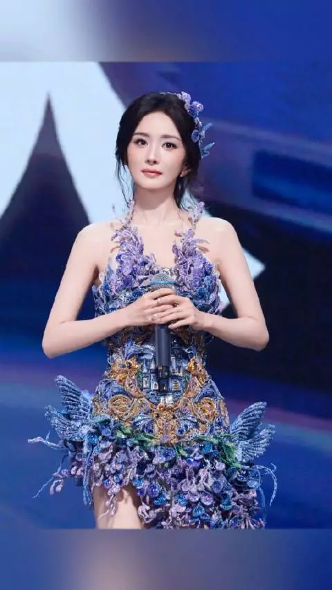 杨幂黑粉登报致歉：往后会谨言慎行，不再随意妄言