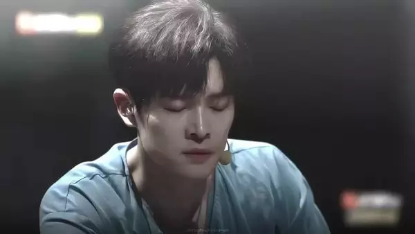 维嘉：那大家有没有很想见但很久没见的朋友呢