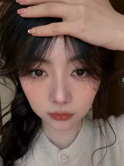 谭松韵娃娃脸演高中生无违和