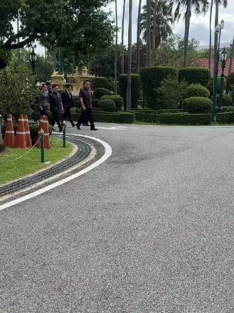泰国总理阿努廷现场实拍，气质沉稳平易近人