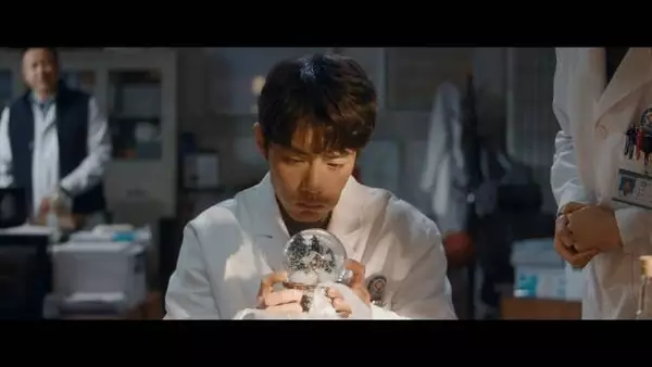 肖战新剧小城良方开播，刘铮亮陷悲伤情绪
