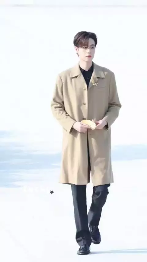 胡一天收获荣誉发言嘴真甜 承诺明年多发微博