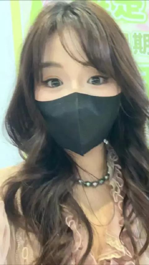 如果全世界都否定你，那我就多给你一些偏爱